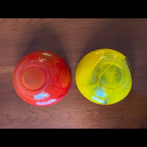Collectible Red & yellow color two very thick handblown colored glass bowls - Picture 3 of 6